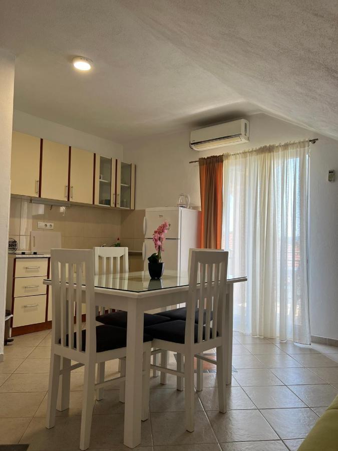 Apartmani Bekonja Tivat Eksteriør bilde